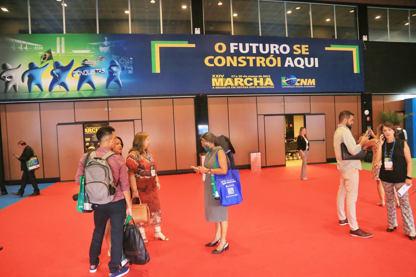 Ministério do Esporte participa da Marcha dos Prefeitos 2023 com atendimento a gestores e distribuição de cartilha