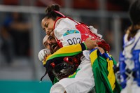 Brasil passa a marca de 100 ouros e caçula do taekwondo brilha na estreia da modalidade