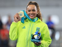 Campeã mundial e olímpica no salto, Rebeca Andrade completa coleção com ouro no Pan