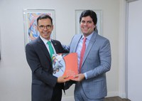 Embaixador da Colômbia propõe parcerias e trocas de conhecimento em programas esportivos com o Ministério do Esporte
