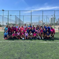 Primeiro Centro de Desenvolvimento do Futebol Feminino do Brasil atende 120 meninas, em Porto Alegre