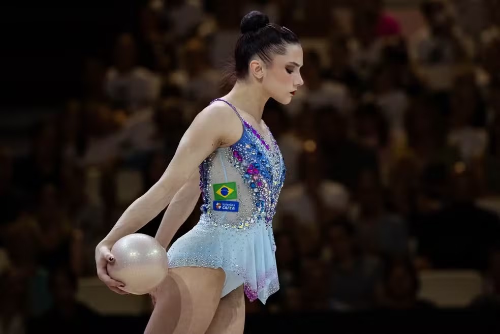 Brasileiras estreiam no Mundial de Ginástica Rítmica nesta quarta-feira (12)
