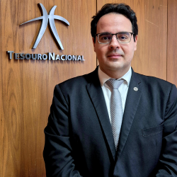 Chefe da Assessoria de Riscos, Controle e Conformidade da STN - Alex Vicentini Lelis