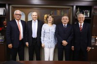 Contabilistas homenageiam Mantega