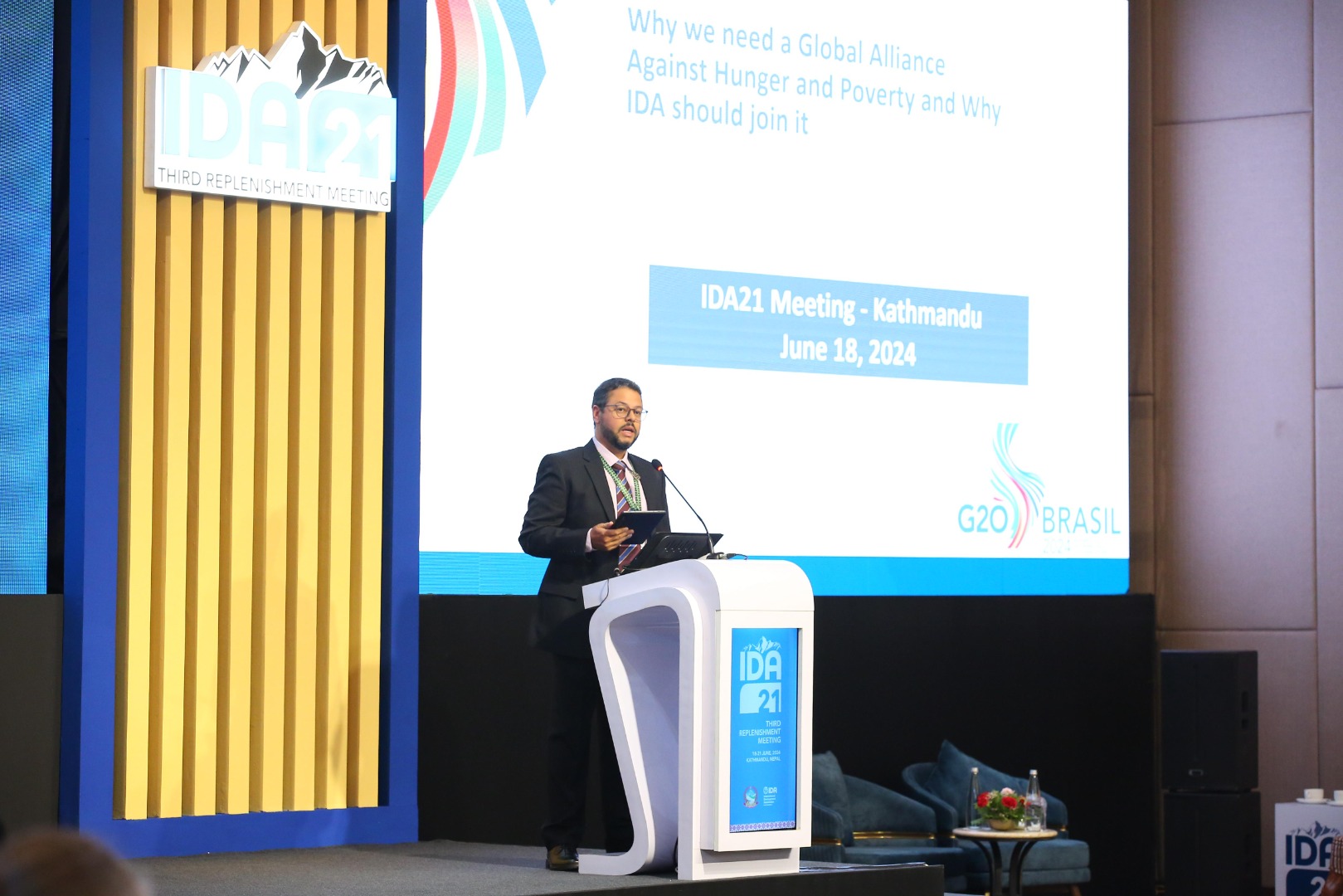 Reunião da Ass Int do Desenv_Nepal 2.jpg