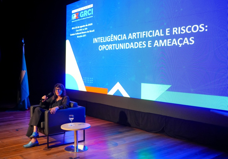 A professora Dora Kaufman, da PUC-SP, defendeu que a IA é um sistema original, mas não criativo: “A inovação continua sendo atributo humano”, afirmou ela ‒ Foto: Filipe Alcântara