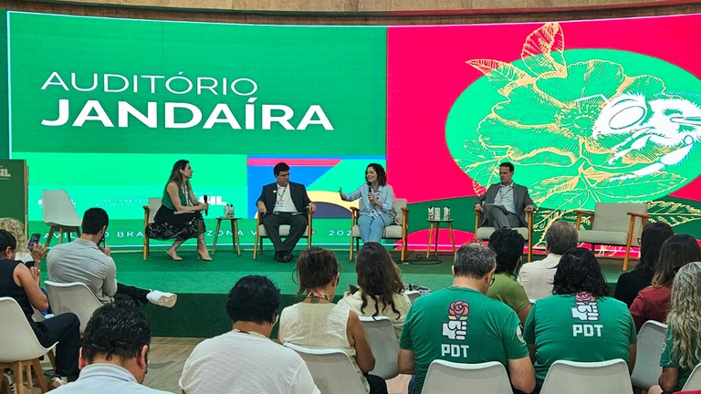 Painel com a participação de Carina Vitral, MF, mostrou a importância da cooperação entre os diversos níveis de governo para a Transformação Ecológica – Foto: Divulgação COP30