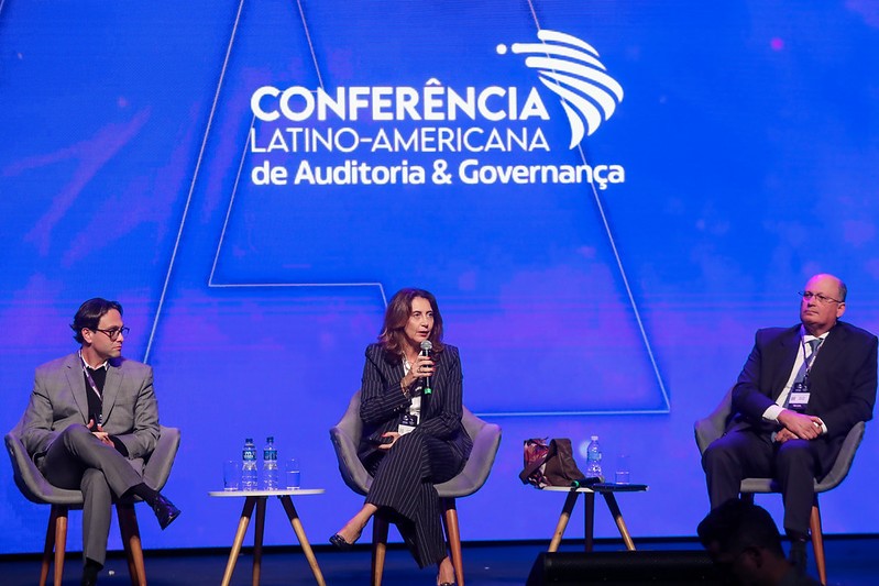 Auditoria independente, responsabilização e segurança jurídica pautam conferência
