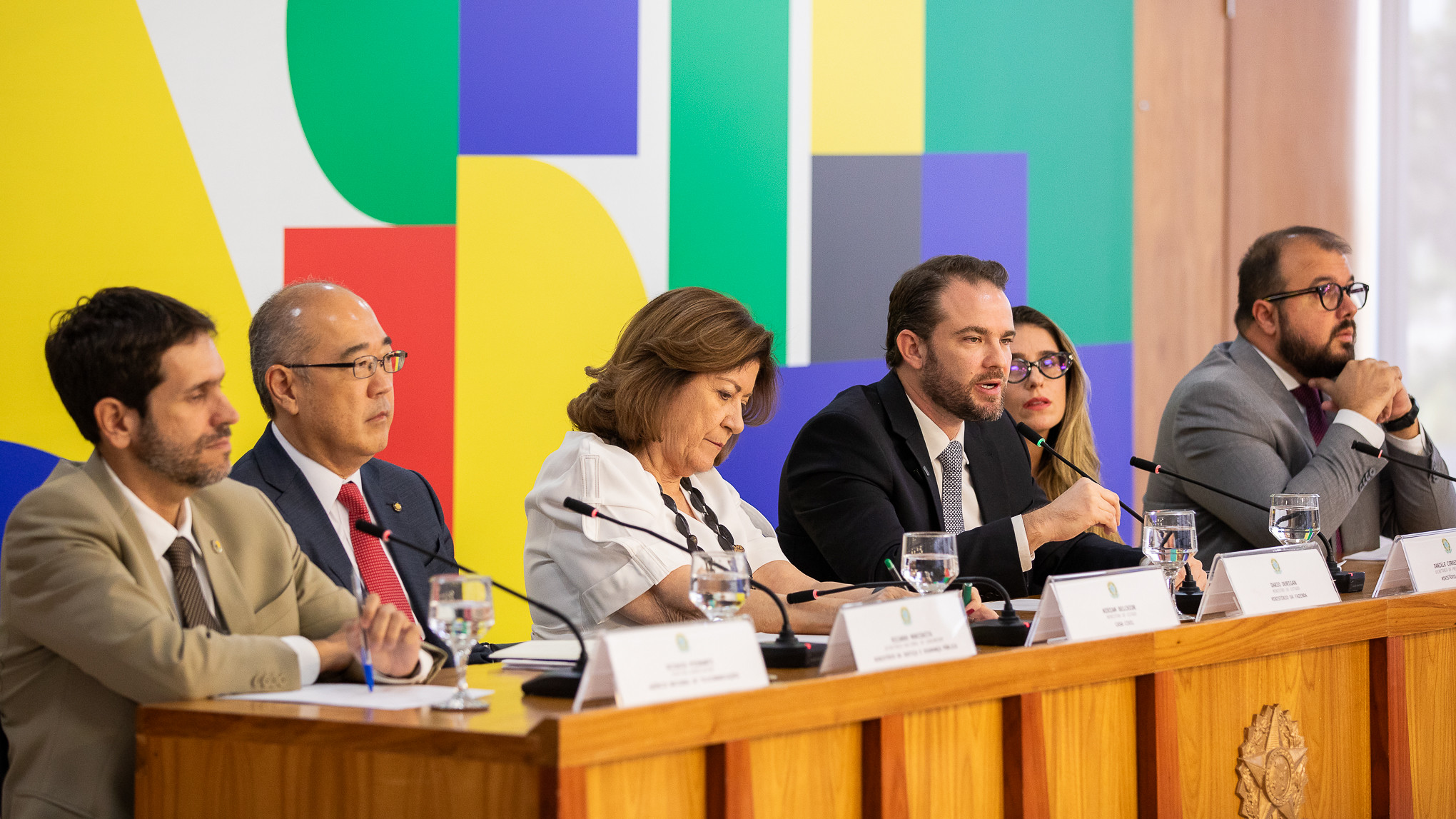 Governo intensifica combate ao mercado ilegal de apostas e fecha cerco a plataformas de previsão