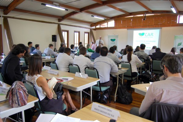 Capa_CAR mobiliza estados e segue crescente no pais.jpg