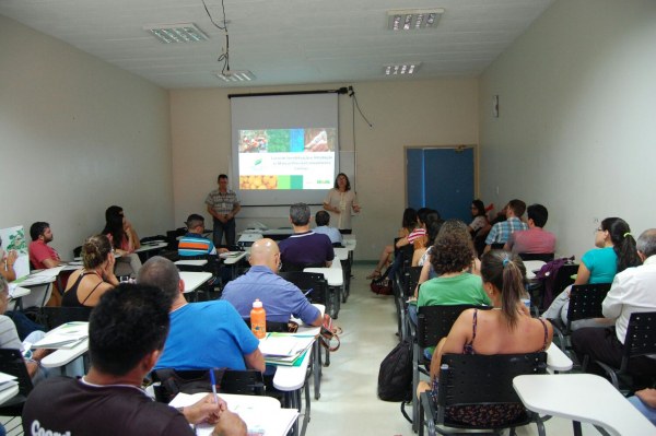 Capa_SFB dara curso de manejo comunitario.jpg