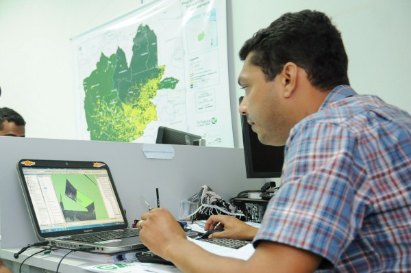 Capa_SFB divulga novos numeros do CAR.jpg