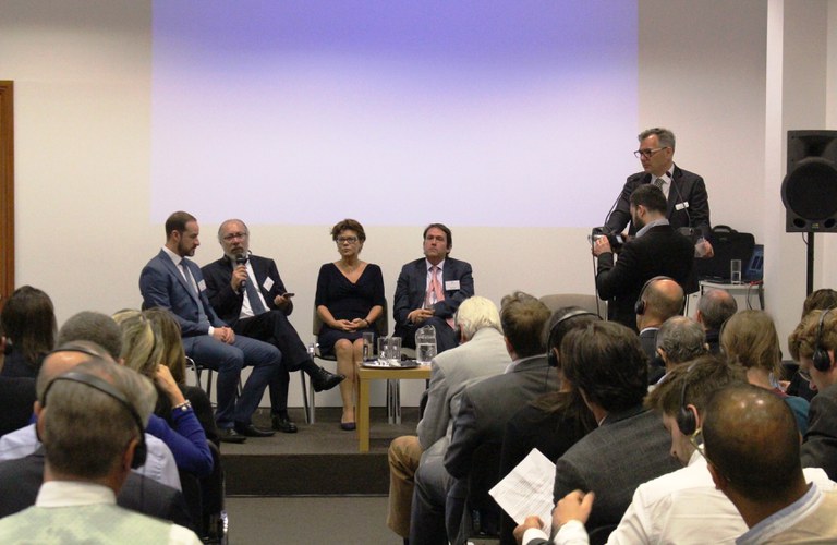 Capa_Seminario promove madeira brasileira no Reino Unido.jpg