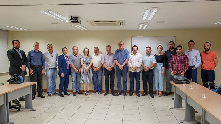 Capa_Diretor-geral reune-se com federacao de industrias e representantes de concessionarias de florestas publicas no Para.jpg