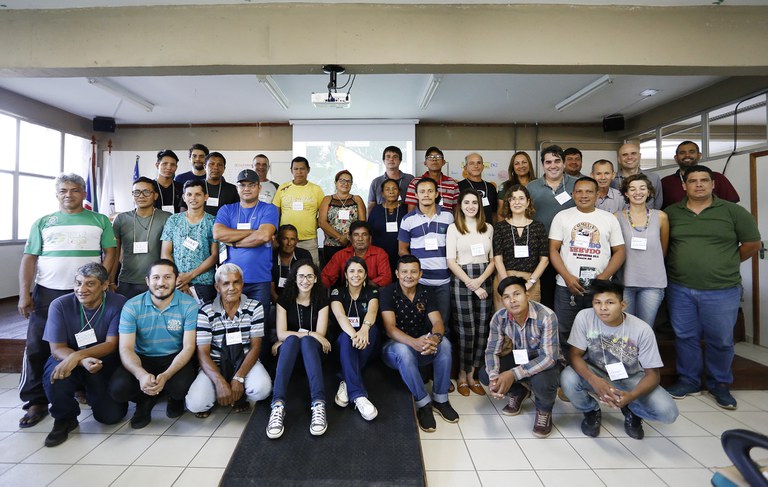 Capa_SFB apresenta proposta do edital de concessao florestal a liderancas indigenas e representantes da sociedade civil.jpg