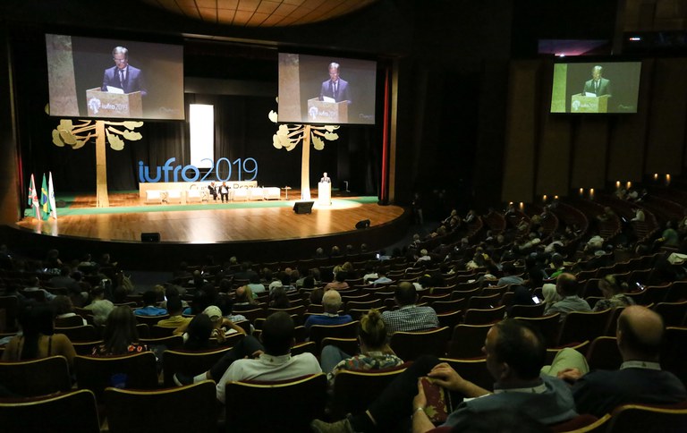 Capa_Termina o Congresso Mundial da Iufro 2019.jpg
