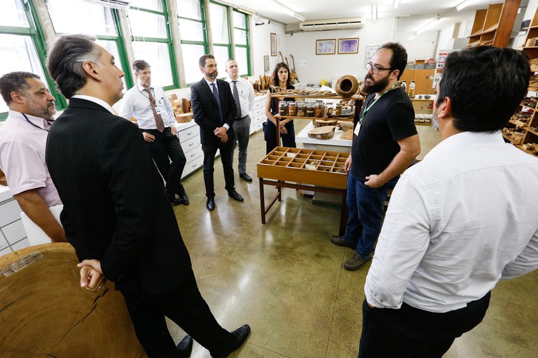 Capa_SFB e PF estudam parceria para identificacao de madeira.jpg