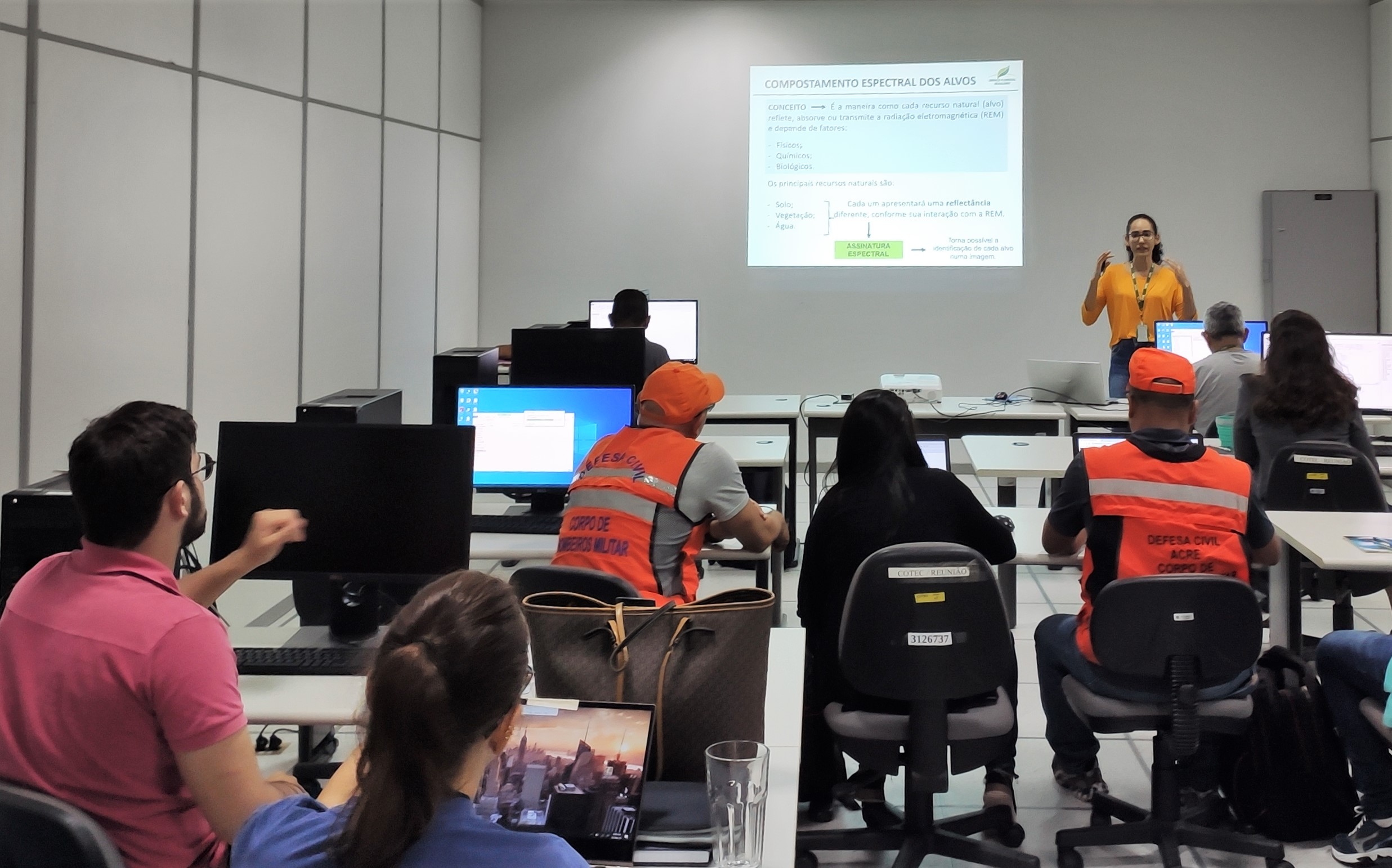 Capa_Sistema Detex e ensinado em curso de Geotecnologia Aplicada.jpg