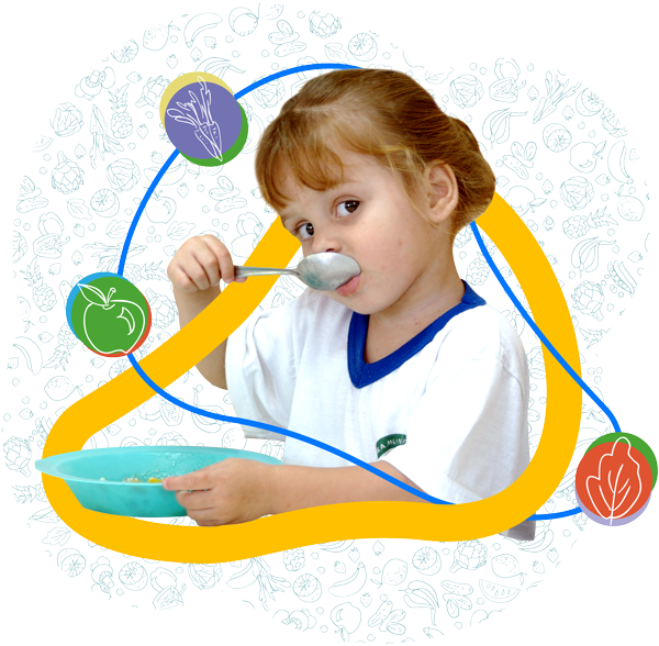 Imagem criança com merenda