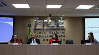 Audiência pública debate especificações para edital do PNLD-EJA