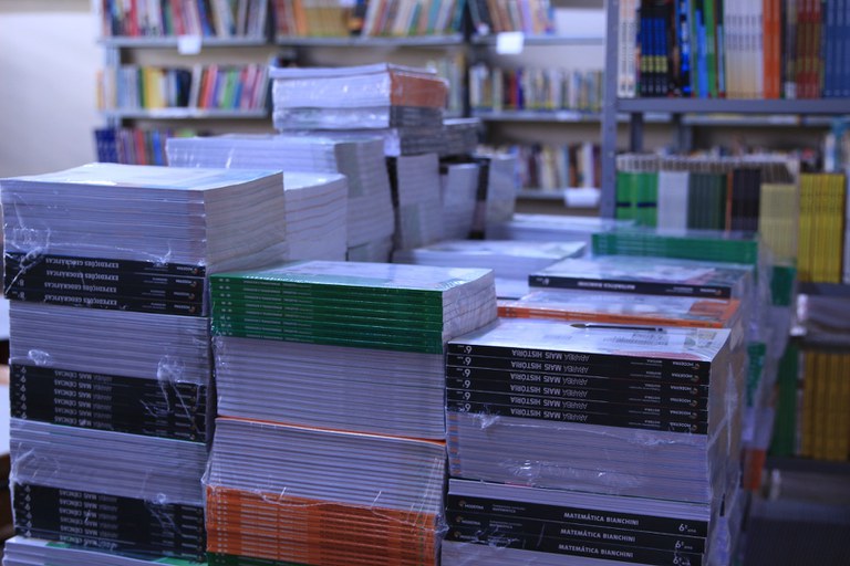 Entrega Livros DF - 2019 - Foto Saulo F Cardoso - AscomFNDE (6).JPG