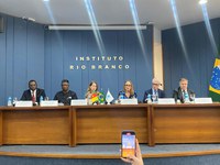 Delegação da República dos Camarões visita o Brasil para aprender com o PNAE e fortalecer programa de alimentação escolar