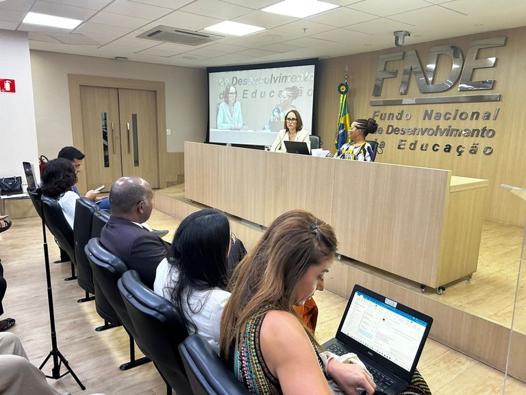 WhatsApp Image 2023-12-06 at 09.59.53.jpeg