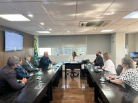FNDE recebe Escola Superior de Defesa para avaliar projeto de parceria