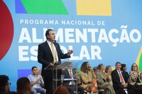 Governo federal diminui alimentos processados da merenda