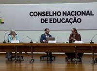 Programas e ações do FNDE são destaque em reunião pública do Conselho Nacional de Educação