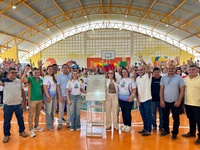 Presidente do FNDE entrega quadra e vistoria obras escolares em Beberibe (CE)