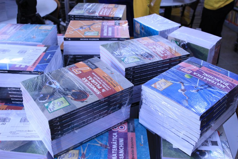 Entrega Livros DF - 2019 - Foto Saulo F Cardoso - AscomFNDE (23).JPG