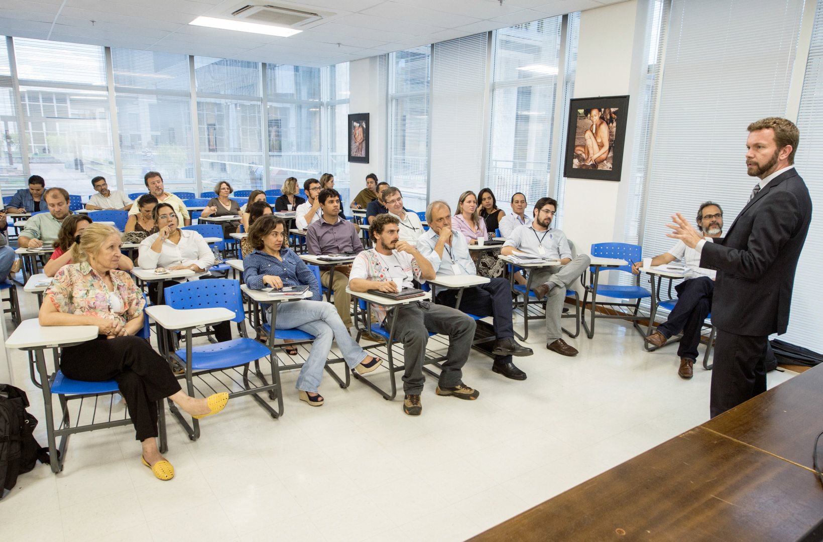 Lancamento Biblioteca Multimidia Virtual-3