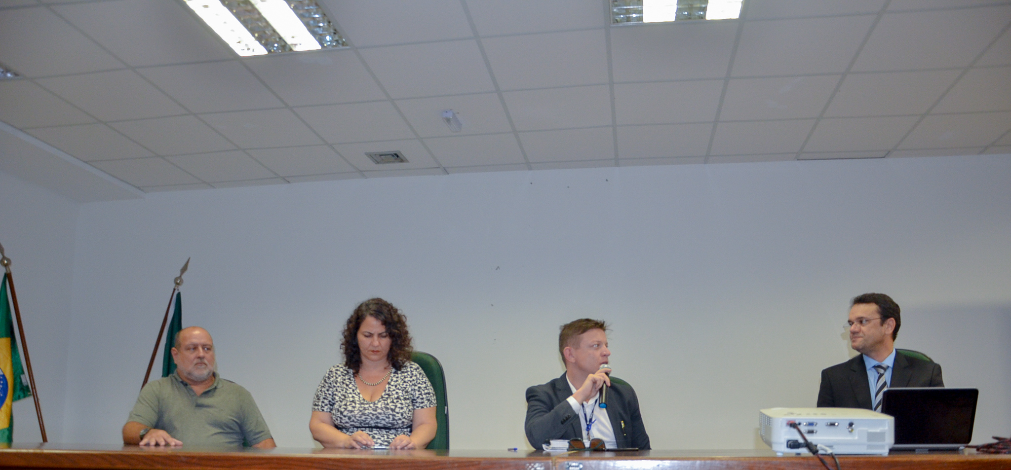 Palestra assedio mesa