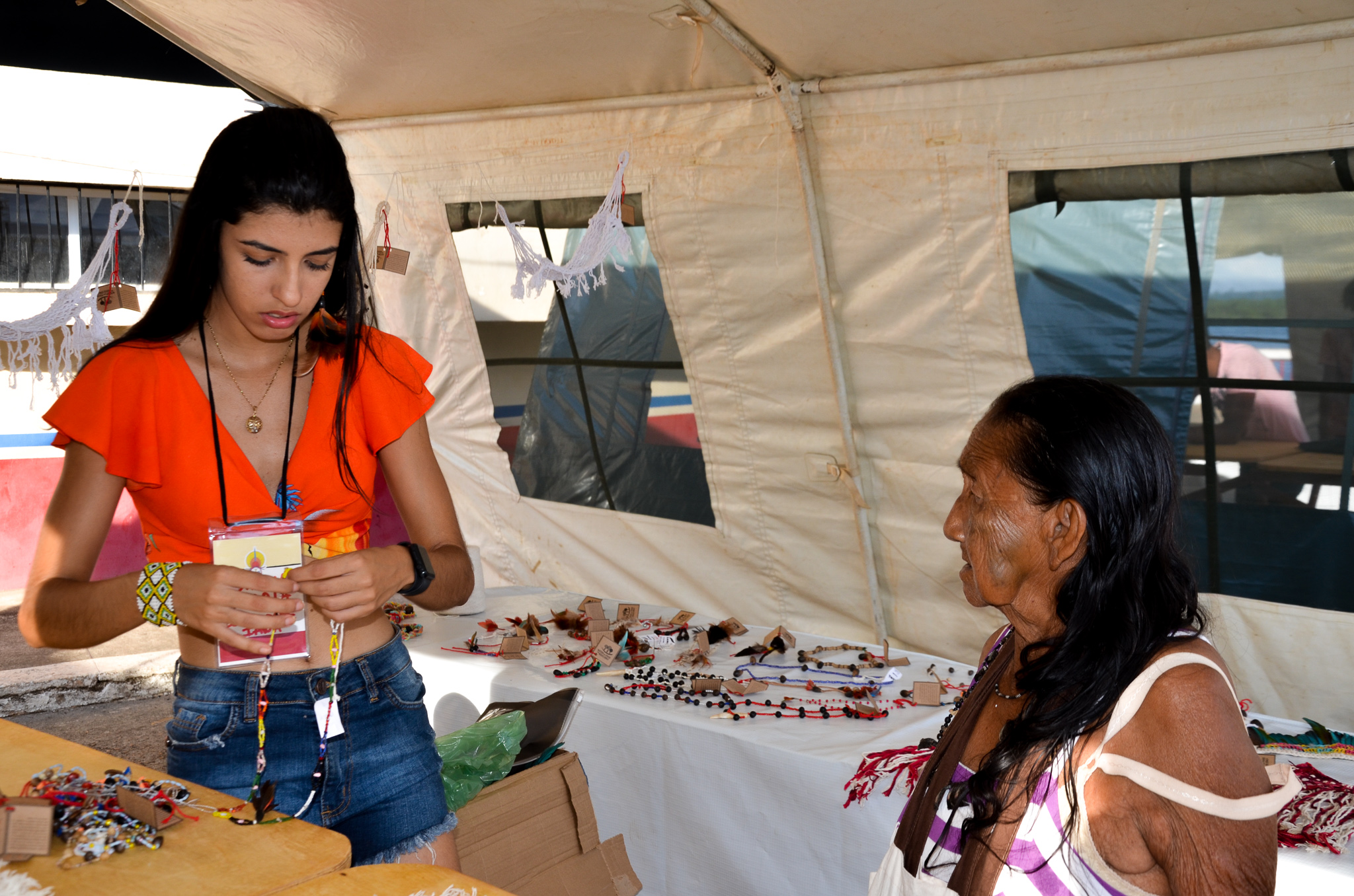 Maria Xiapya e Lorena Kuruaya - Clever Sena