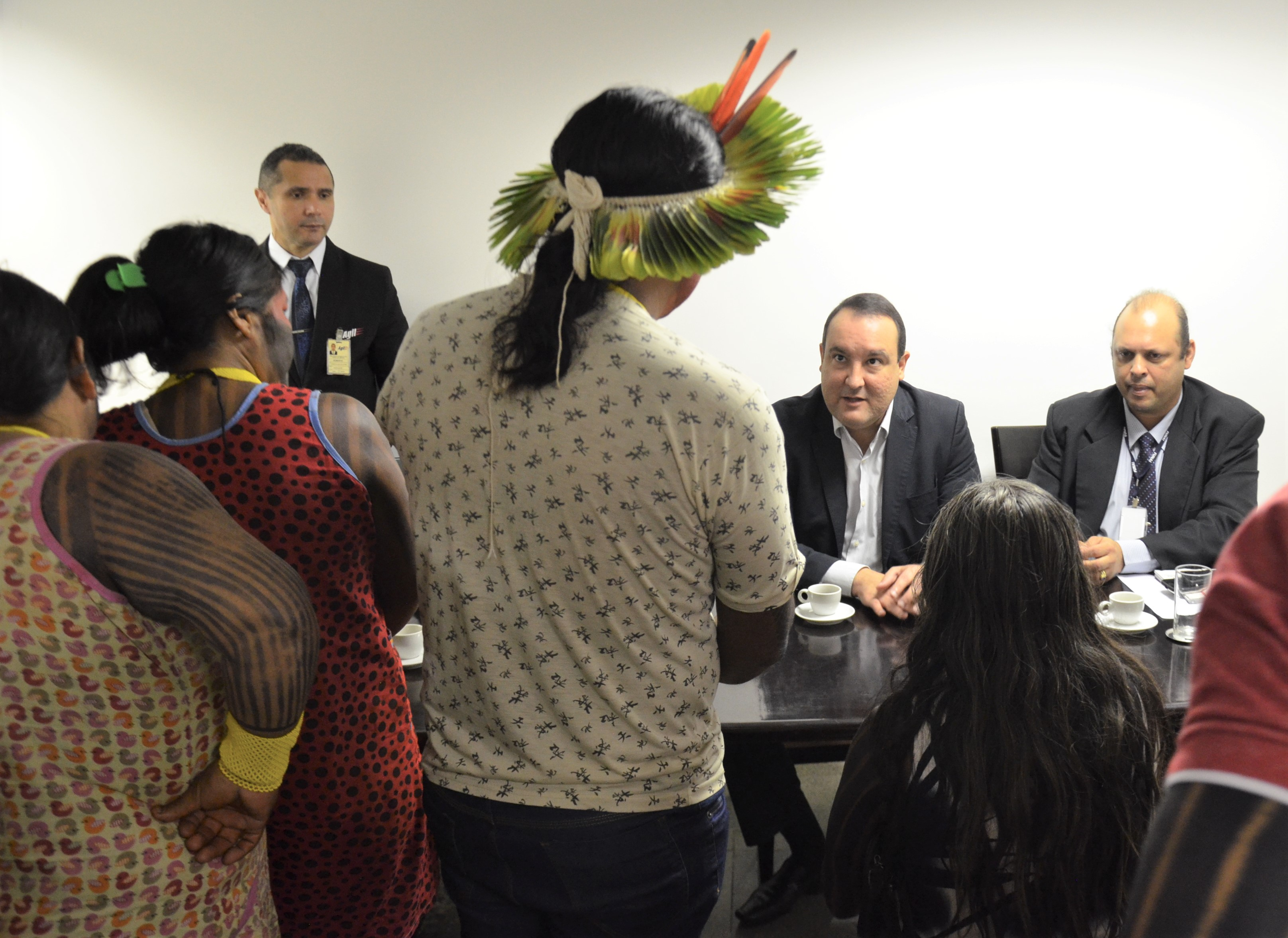 kayapo-esquerda-capa