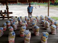 Covid-19: Funai distribui cerca de 425 mil cestas de alimentos para indígenas em todo o território nacional