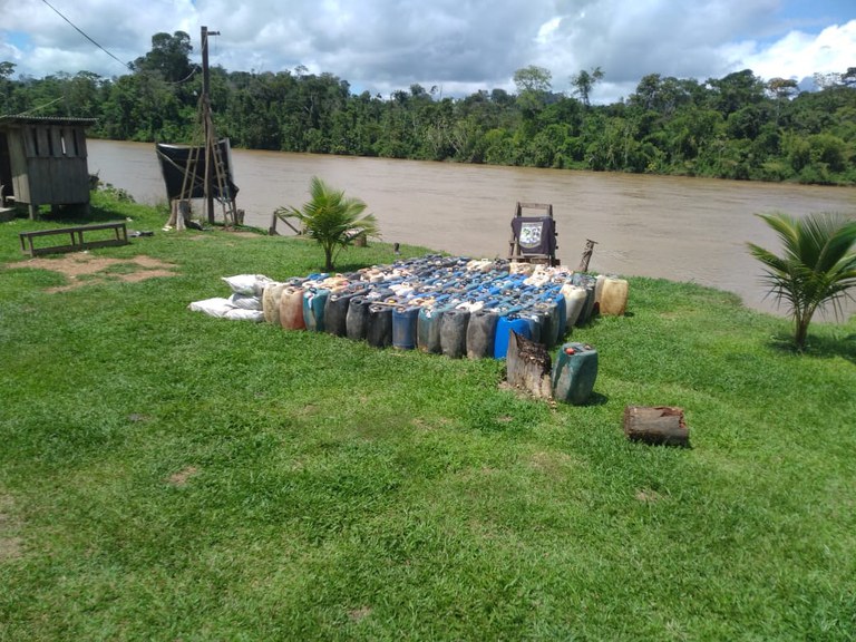 galão combustível.jpeg