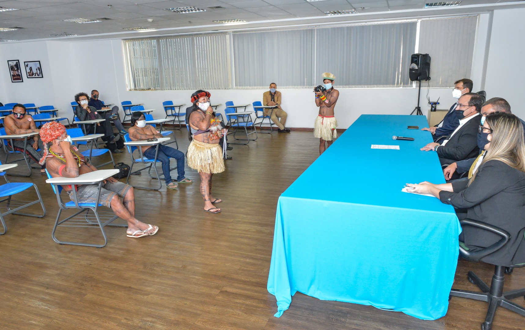 Munduruku em reunião na Funai © Mário Vilela » FUNAI-3.jpg