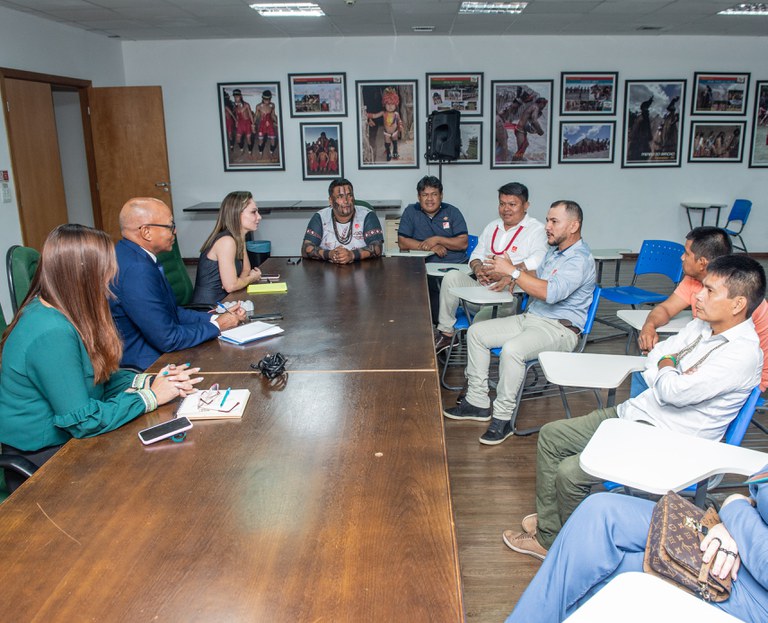 Reunião da CGETNO com indígenas © Mário Vilela » Funai (2).jpg