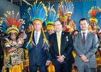 Medalha do Mérito Indigenista é entregue a autoridades, indígenas e servidores em Brasília