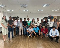 Joenia Wapichana recebe comitiva de povos de Rondônia e Mato Grosso