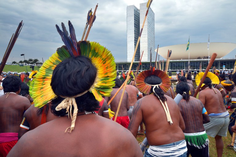 01 Movimento Indígena_Protesto Congresso Nacional © Mário Vilela » Funai (33).JPG