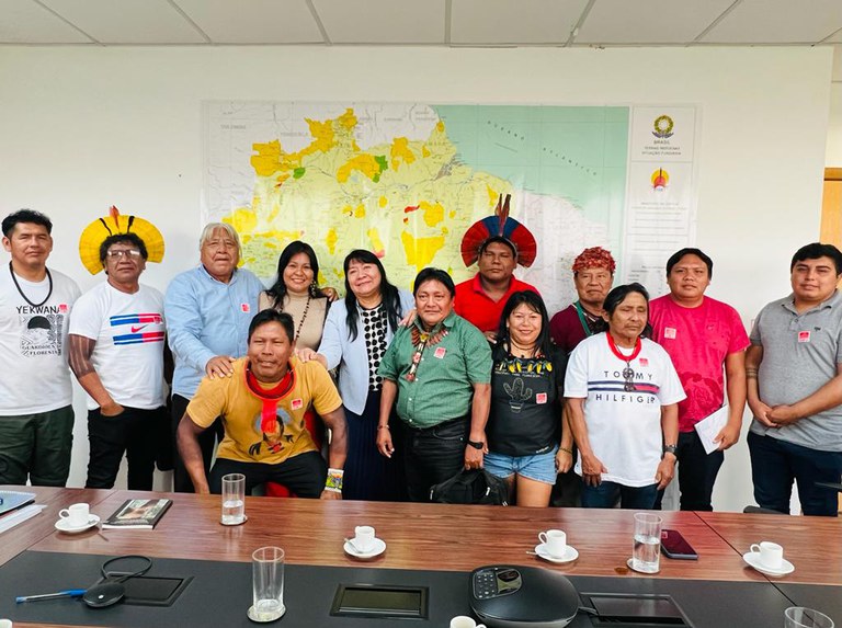Reunião com lideranças Yanomami, Munduruku e Kayapó. Foto Debora Schuch (2).jpeg