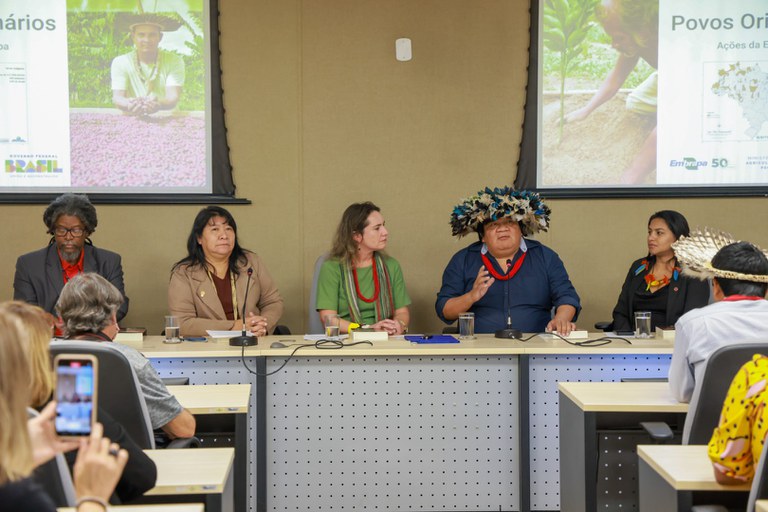 19.06.24 - Assinatura de Protocolo de Intenções entre a Embrapa e a Associação Metareilá - Foto Lohana Chaves (11).JPG