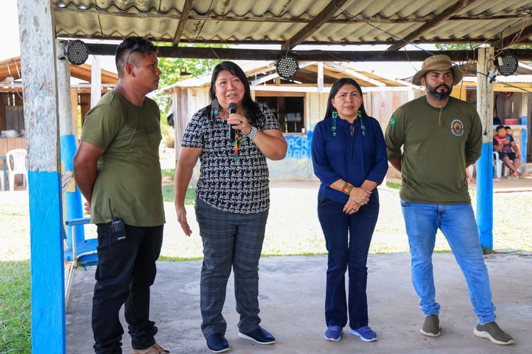 23.11.2024 - Entrega de fornos para a torrefação de café no 8º Festejo do Café na Terra Indígena Mangueira (22).JPG