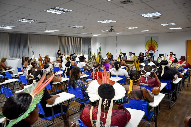 Reunião com a Coordenação do Movimento Unido dos Povos e a Organizações Indigenas da Bahia - Foto José Rui Gavião (2).jpg