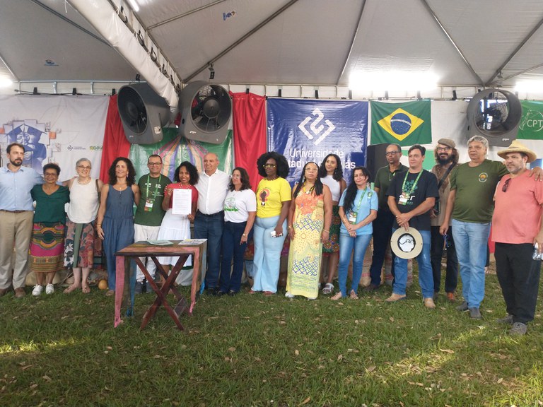 CTL-GYN, Sanção Lei Rio vermelho.jpg