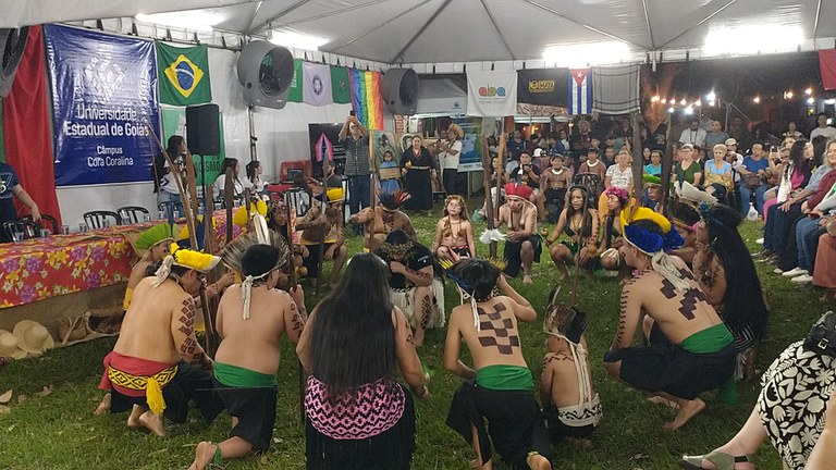 Kaingang - dança.jpg