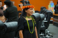 Coordenadora regional da Funai recebe comenda pela preservação da cultura, identidade e dos territórios indígenas em Roraima